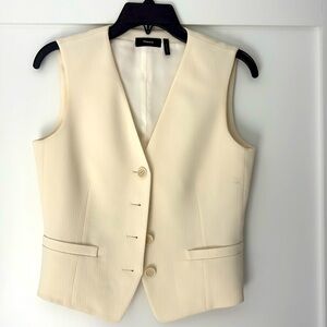 Like new!! Admiral crepe vest